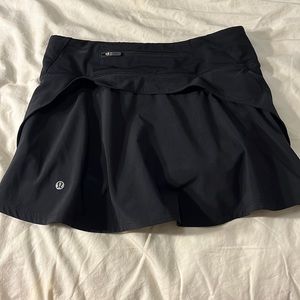 Lululemon tennis run short size 4